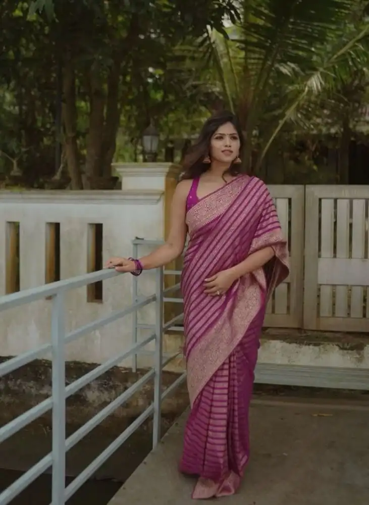 Light Purple Lichi Silk Lace Border Work Saree