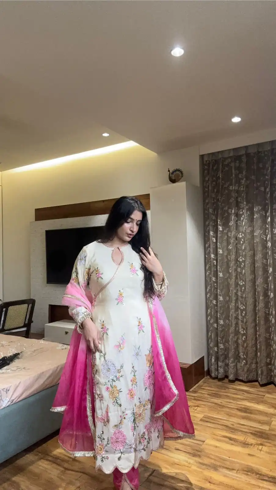 White Chinon Embroidery Lace Work Salwar Suit - Image 4